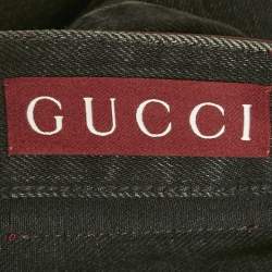 مملوكة مسبقًا بنطلون جينز غوتشي أزرق داكن بتفاصيل قوس قزح بحافة خام خصر 27 إنش مقاس صغير