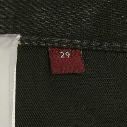 مملوكة مسبقًا بنطلون جينز غوتشي أزرق داكن بتفاصيل قوس قزح بحافة خام خصر 27 إنش مقاس صغير