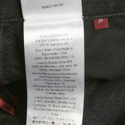 مملوكة مسبقًا بنطلون جينز غوتشي أزرق داكن بتفاصيل قوس قزح بحافة خام خصر 27 إنش مقاس صغير