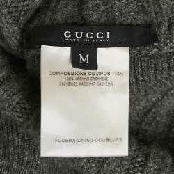 مملوكة مسبقًا Gucci Grey Cashmere Fringed Pin Detail Poncho M