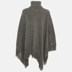 مملوكة مسبقًا Gucci Grey Cashmere Fringed Pin Detail Poncho M