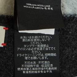 مملوكة مسبقًا Gucci Grey Checkered Wool Poncho