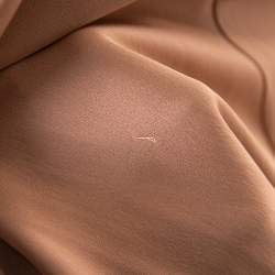 مملوكة مسبقًا فستان غوتشي ديرابية و مزين ببروش كريب حرير وردي مقاس وسط (ميديوم)