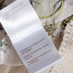 مملوكة مسبقًا بلوزة غوتشي حرير كريب بطبعة زهور بيضاء مقاس صغير - سمول