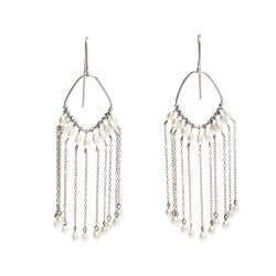 Gucci Pearl Bead 18k White Gold Hook Tassel Dangle Earrings