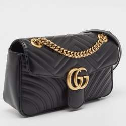 مملوكة مسبقًا Gucci Black Matelassé Leather Small GG Marmont Shoulder Bag