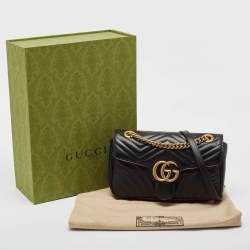 مملوكة مسبقًا Gucci Black Matelassé Leather Small GG Marmont Shoulder Bag