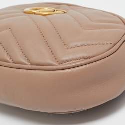 Pre Owned Gucci Beige Matelassé Leather Mini GG Marmont Belt Bag