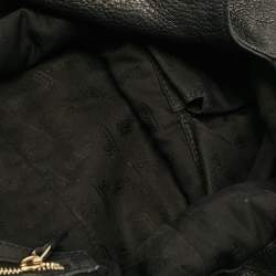 مملوكة مسبقًا Gucci Black Leather and Crocodile Medium G Wave Hobo