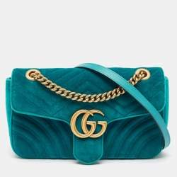 مملوكة مسبقًا Gucci Green Matelassé Velvet Small GG Marmont Shoulder Bag