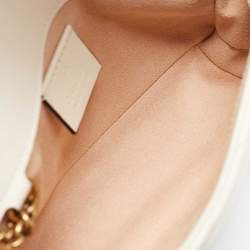 مملوكة مسبقًا Gucci Off White Matelassé Leather Super Mini GG Marmont Shoulder Bag