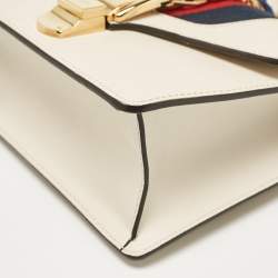 Pre Owned Gucci Off White Leather Mini Web Chain Sylvie Crossbody Bag