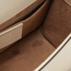 Pre Owned Gucci Off White Leather Mini Web Chain Sylvie Crossbody Bag