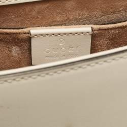 Pre Owned Gucci Off White Leather Mini Web Chain Sylvie Crossbody Bag