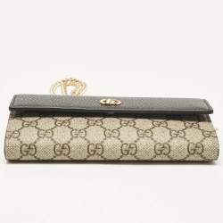 Gucci Beige/Black GG Supreme Canvas and Leather Wallet On Chain