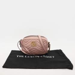مملوكة مسبقًا حقيبة كتف غوتشي جي جي مارمونت كاميرا جلد ماتيلاس بيج صغيرة