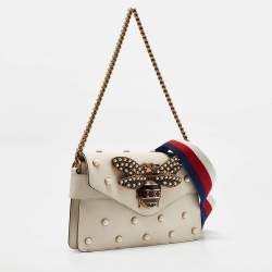 مملوكة مسبقًا Gucci Off White Leather Mini Pearl Studded Broadway Bee Shoulder Bag