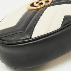 مملوكة مسبقًا Gucci Black/White Matelassé Leather GG Marmont Belt Bag