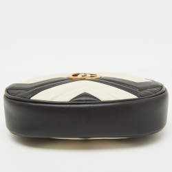 مملوكة مسبقًا Gucci Black/White Matelassé Leather GG Marmont Belt Bag