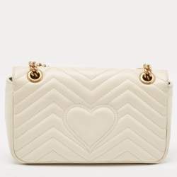 مملوكة مسبقًا Gucci Off White Matelassé Leather Small GG Marmont Shoulder Bag