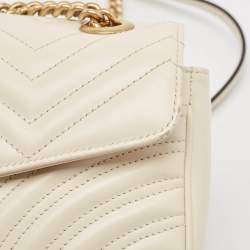 مملوكة مسبقًا Gucci Off White Matelassé Leather Small GG Marmont Shoulder Bag