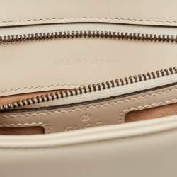 مملوكة مسبقًا Gucci Off White Matelassé Leather Small GG Marmont Shoulder Bag