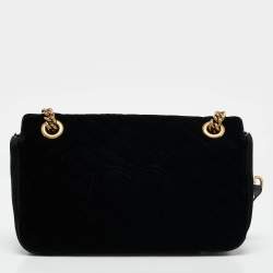 مملوكة مسبقًا Gucci Black Matelassé Velvet Small GG Marmont Shoulder Bag