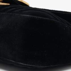 مملوكة مسبقًا Gucci Black Matelassé Velvet Small GG Marmont Shoulder Bag