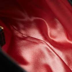 مملوكة مسبقًا Gucci Black Matelassé Velvet Small GG Marmont Shoulder Bag