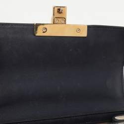 مملوكة مسبقًا حقيبة كتف غوتشي جلد غوتشيسيما  خضراء قفل صغيرة 