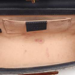 مملوكة مسبقًا حقيبة كتف غوتشي جلد غوتشيسيما  خضراء قفل صغيرة 