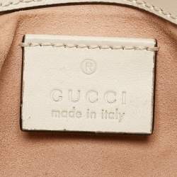 مملوكة مسبقًا Gucci Off White Matelassé Leather GG Marmont Super Mini Shoulder Bag
