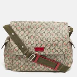Pre Owned Gucci Beige Strawberry Print GG Supreme Canvas Medium Baby Changing Bag