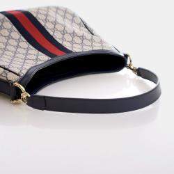 Gucci Medium GG Supreme Sherry Shoulder Bag