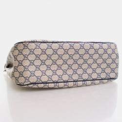 Gucci Medium GG Supreme Sherry Shoulder Bag