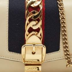 Pre Owned Gucci Off White Leather Super Mini Sylvie Wallet On Chain
