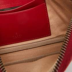 مملوكة مسبقًا Gucci Red Matelassé Leather GG Marmont Zip Around Wallet On Chain
