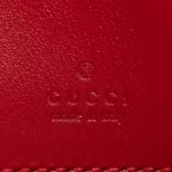 مملوكة مسبقًا Gucci Red Matelassé Leather GG Marmont Zip Around Wallet On Chain