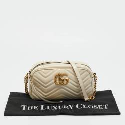Pre Owned Gucci White Matelassé Chevron Leather GG Marmont Small Camera Bag