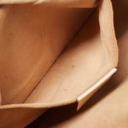 Pre Owned Gucci White Matelassé Chevron Leather GG Marmont Small Camera Bag