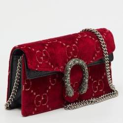 مملوكة مسبقًا حقيبة كتف غوتشي Dionysus سوبر ميني جلد بقرص مخملي GG أسود/أحمر