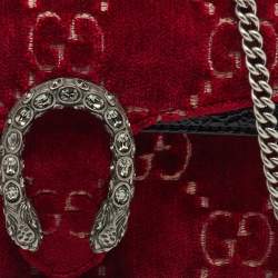 مملوكة مسبقًا حقيبة كتف غوتشي Dionysus سوبر ميني جلد بقرص مخملي GG أسود/أحمر