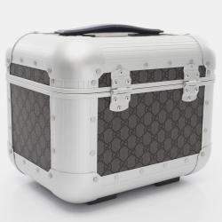 Pre Owned Gucci Gg Supreme Beauty Case Coated Canvas Handbag Gray And Silver