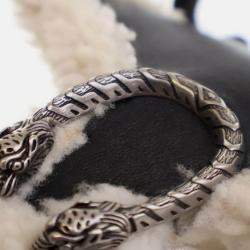 Pre Owned Gucci Mini Beige/Black Calf Leather Shearling Dionysus Top Handle