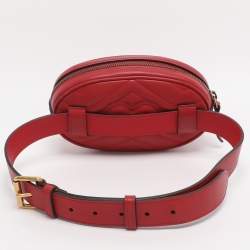 Pre Owned Gucci Red Matelassé Leather GG Marmont Belt Bag