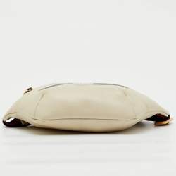 مملوكة مسبقًا Gucci Off White Leather Small Logo Web Belt Bag