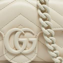 Pre Owned Gucci White Matelasse Leather Monochrome GG Marmont Chain Belt Bag 
