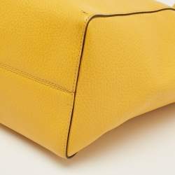 Pre Owned Gucci Mustard Leather Small Swing Tote