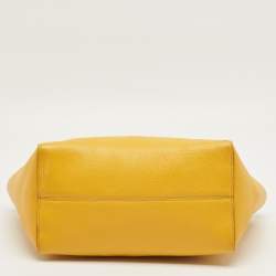 Pre Owned Gucci Mustard Leather Small Swing Tote