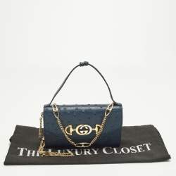 مملوكة مسبقًا Gucci Zumi Navy Blue Ostrich Leather Chain Clutch